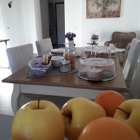 La Superba Rooms&Breakfast Genoa Bagian luar foto