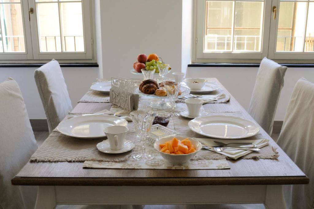 La Superba Rooms&Breakfast Genoa Bagian luar foto