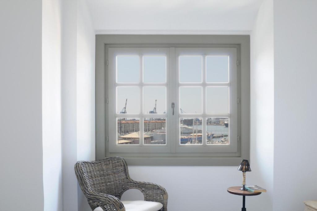La Superba Rooms&Breakfast Genoa Ruang foto