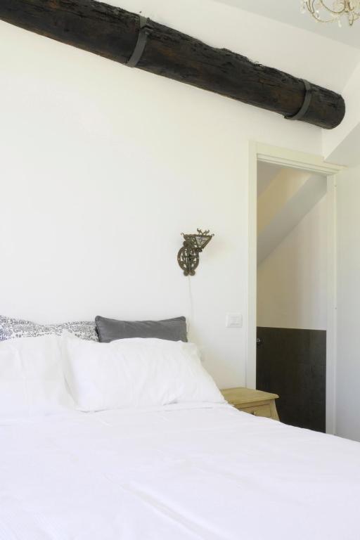 La Superba Rooms&Breakfast Genoa Ruang foto