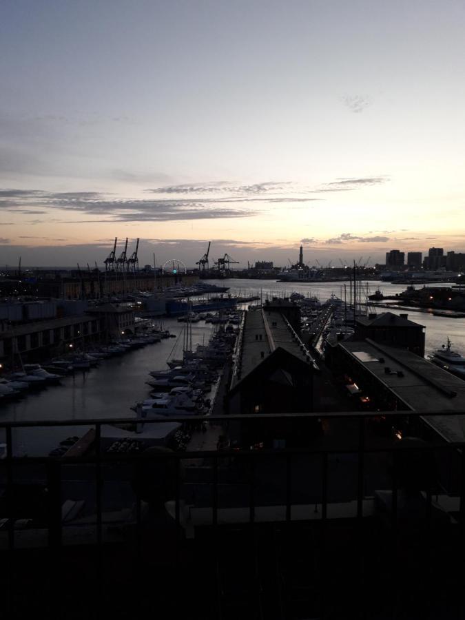 La Superba Rooms&Breakfast Genoa Bagian luar foto