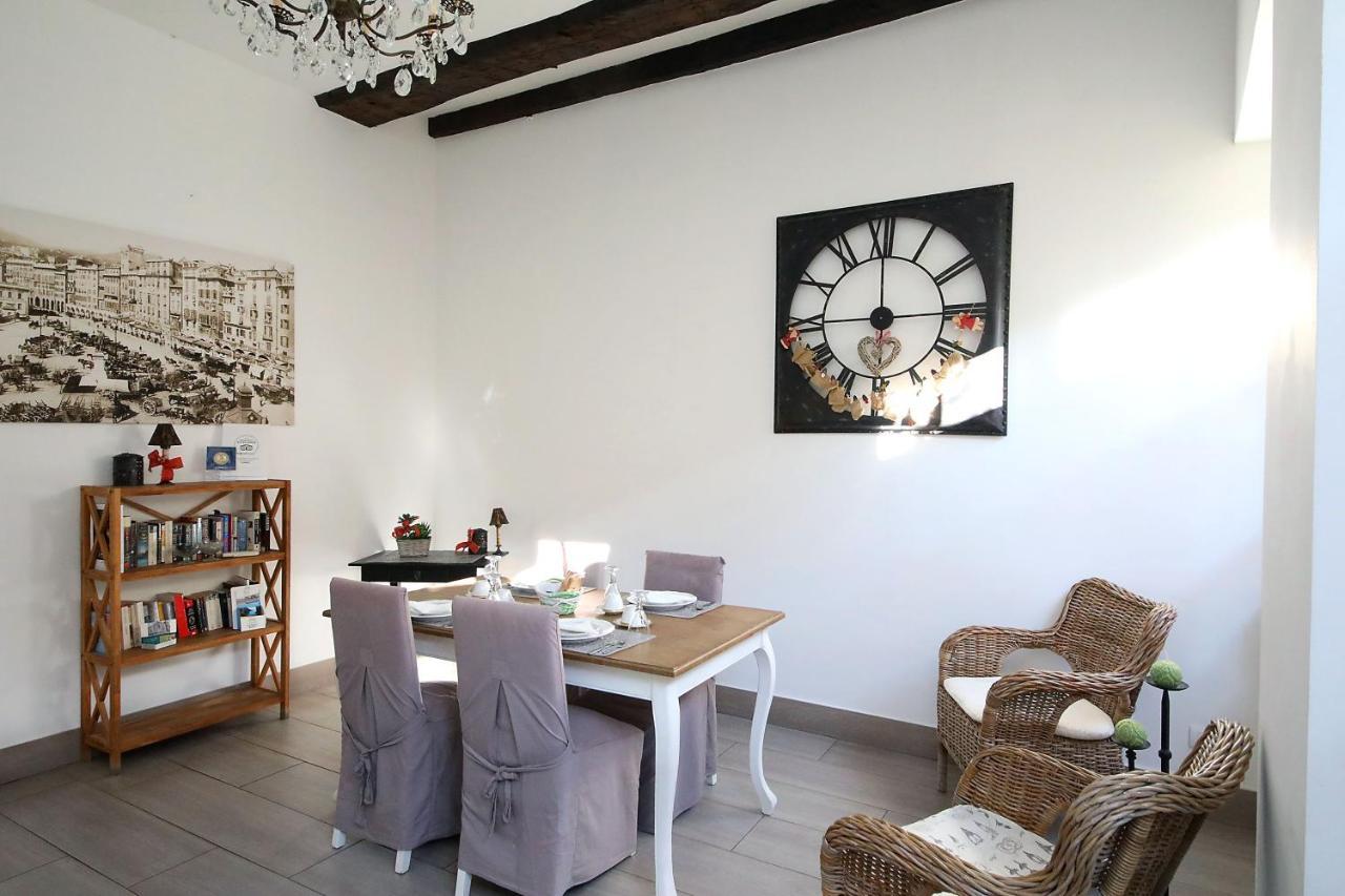 La Superba Rooms&Breakfast Genoa Bagian luar foto