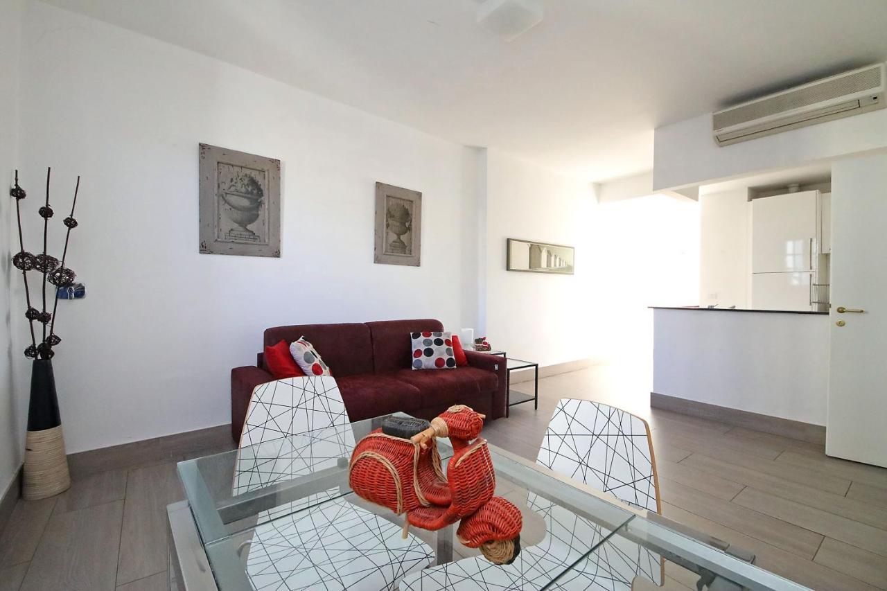 La Superba Rooms&Breakfast Genoa Bagian luar foto