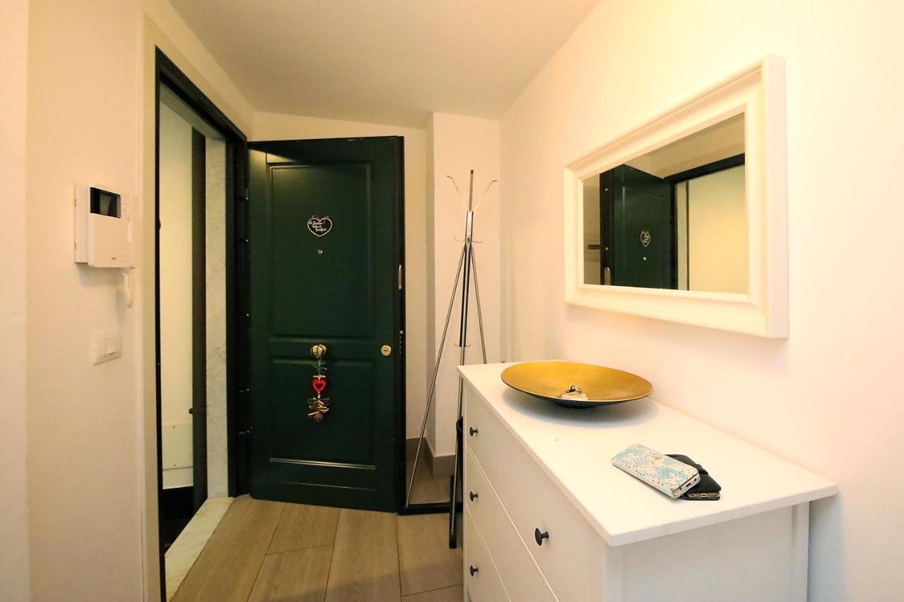 La Superba Rooms&Breakfast Genoa Bagian luar foto