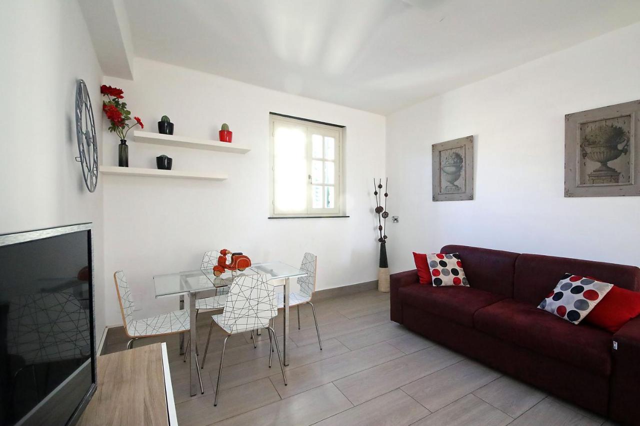 La Superba Rooms&Breakfast Genoa Bagian luar foto