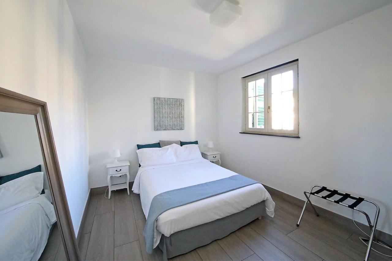 La Superba Rooms&Breakfast Genoa Bagian luar foto