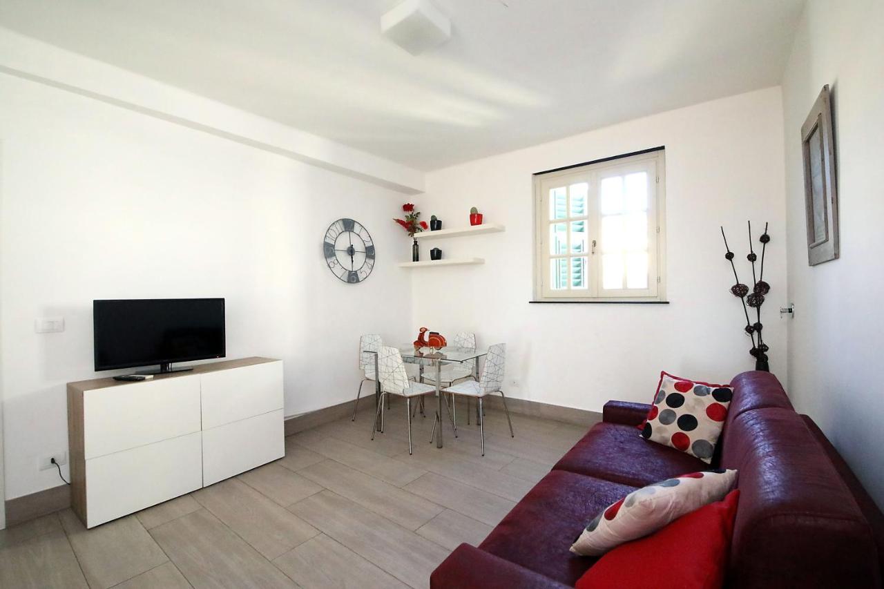 La Superba Rooms&Breakfast Genoa Bagian luar foto
